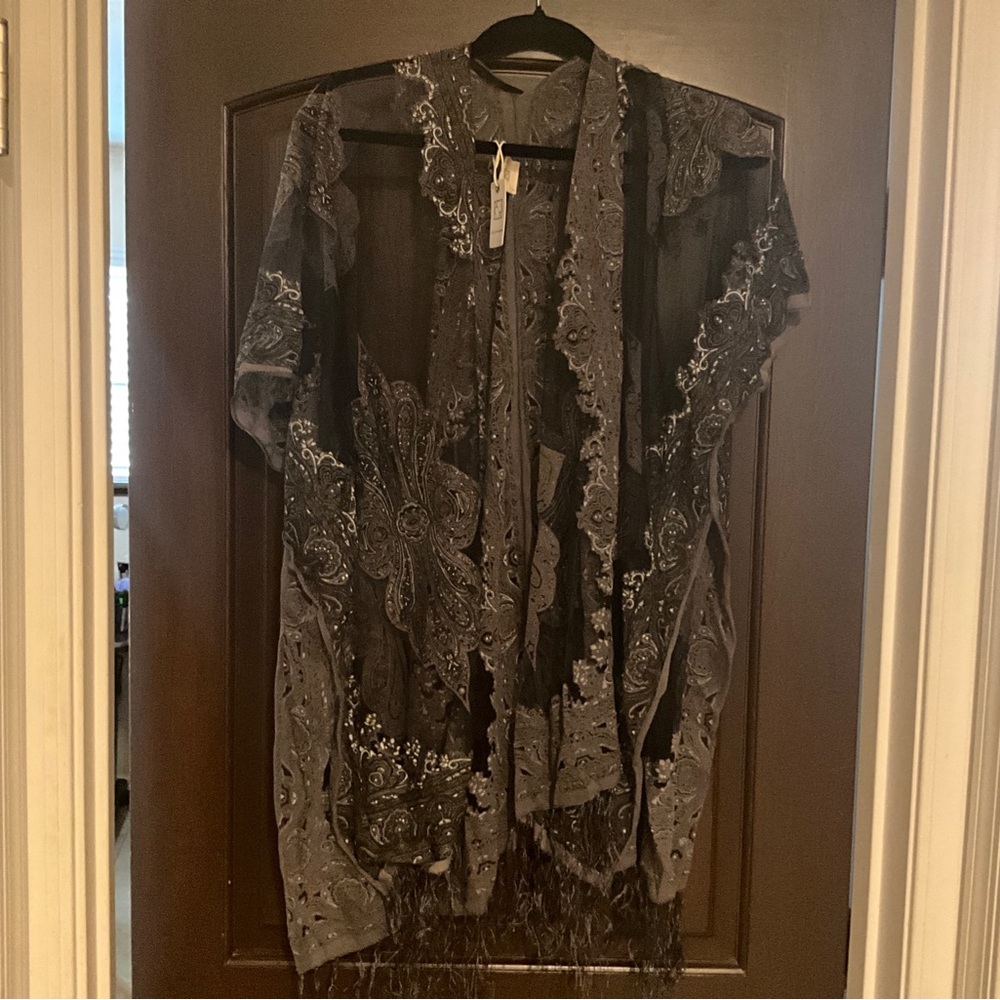 Pretty Persuasions kimono Shawl